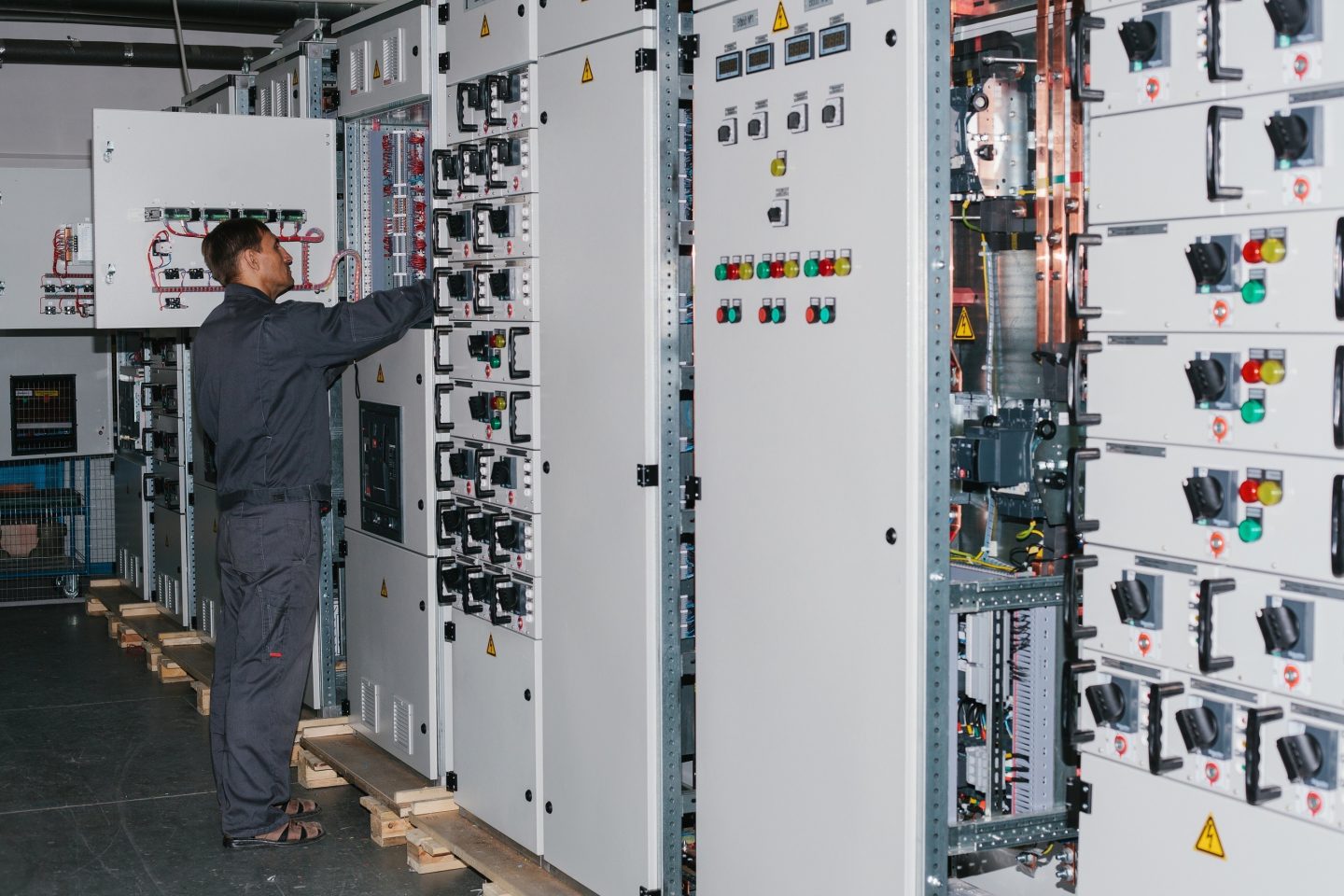 Falcon Announces New Dry Contact Relay Card featured image